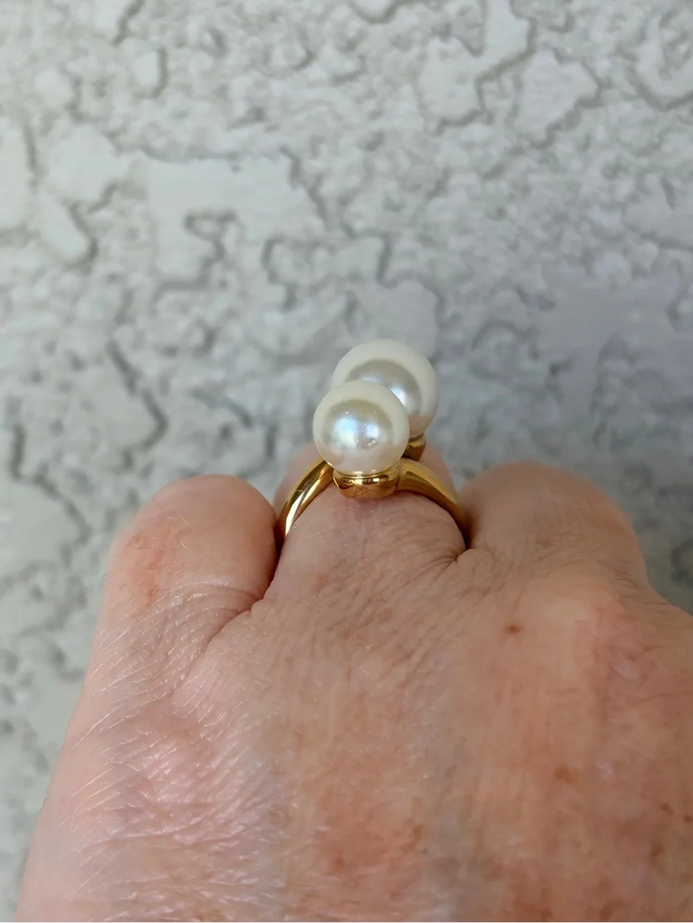 Luminous Gold Pearl Open-Top Ring in White Pearl